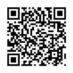 天然呆少年雪小鹿般清澈的目光中充满了期待二维码生成