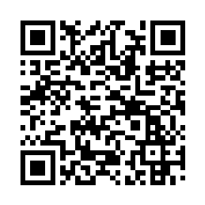 夫妇两人都被女儿的娇憨逗得哈哈笑了二维码生成