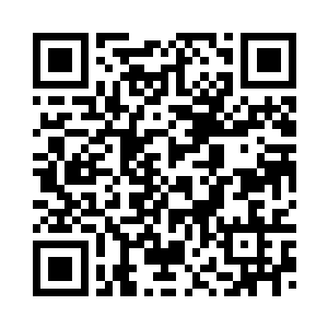 夭华在下方的殿内正中央站定脚步二维码生成