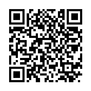 奥库面无表情地按着手中的痛神经元装置二维码生成