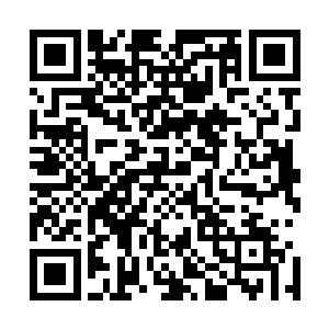 女中尉用一种奇怪的目光在白素仙和张铁的脸上打量了一下二维码生成