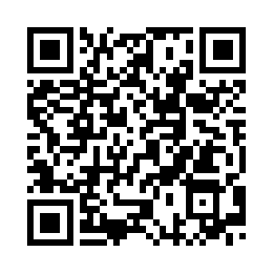 女仆把霍佳秀换洗的衣服拿了过来二维码生成