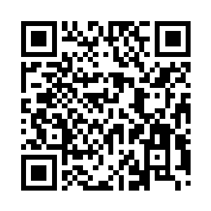 她一眼瞧见端坐在桌边用心看书的钟池春二维码生成