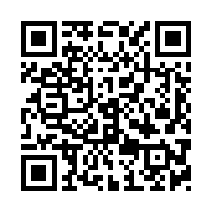 她一转头就看见近在尺咫间的一张俊脸二维码生成