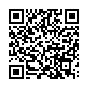 她也从小的时候就知道自己不是亲生的二维码生成