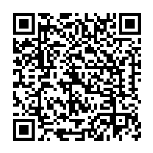 她也是他们中一份子……他不稀罕她那种悲天悯人般施舍来的爱情二维码生成