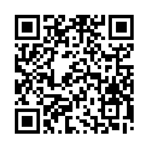 她们手中的采花就代表着现场众人的命运二维码生成