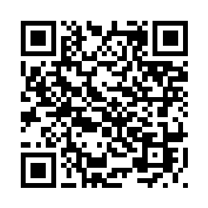 她们能够在这海滩上真是纯属侥幸二维码生成