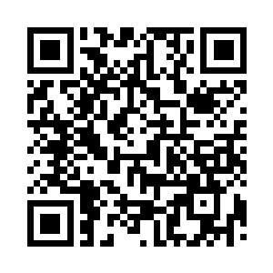 她便听话乖乖换好了我给她准备的衣服二维码生成