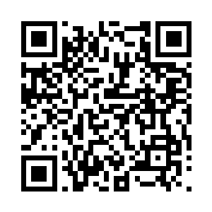 她刚才模模糊糊地看到了一个巨大的影子二维码生成