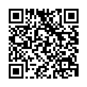 她努力要挥开头上的乱七八糟的被褥和帘幕二维码生成