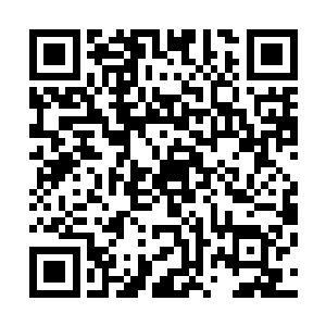 她只知道那份醉人的甜蜜让自己全身心都如同漂浮在温泉中二维码生成