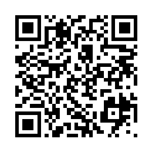 她已经抓着刀柄怒吼着朝我冲了过来二维码生成