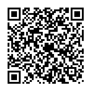 她微微抬起头却看到沈婉瑜拿着累丝嵌宝衔珠金凤簪站在她的面前二维码生成