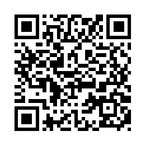 她忍不住咯咯笑了起来――不知为什么二维码生成