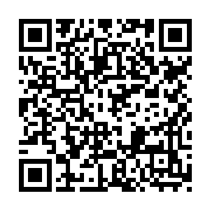 她感觉自己的肩膀上好像戴上了一副重重的铠甲二维码生成