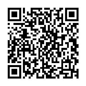 她所拥有的餐饮娱乐很快就要面临处于群龙无首的尴尬境地了二维码生成