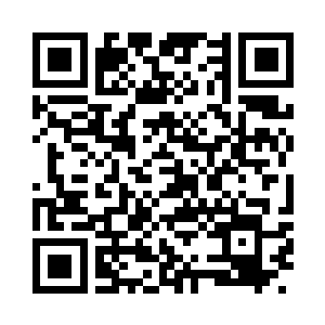 她接受无能地看着自己的俩闺蜜将自己拖起来二维码生成