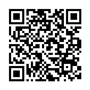 她无意识间已经被莫小鱼按倒在了二维码生成