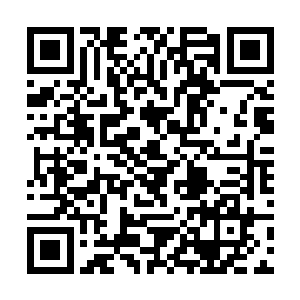 她无法想像玄天华那样的若仙之人混在军营里的样子二维码生成