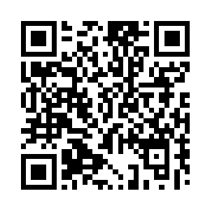 她最后还是无可奈何地坐在副驾驶的位置二维码生成