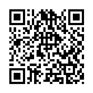 她的圆脸上就现出一个大大的笑容来二维码生成