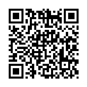 她的立体象被完全的吸进了木镜之中二维码生成