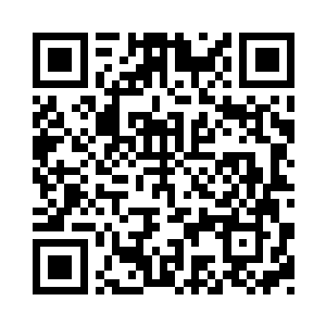 她的这个小动作被他细心地观察到了二维码生成