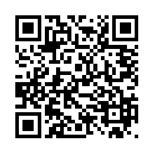 她看了一眼他脸上还红着的巴掌印儿二维码生成