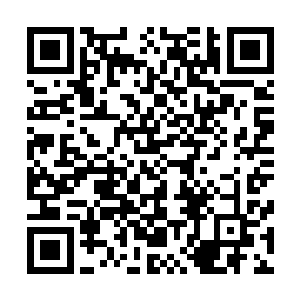 她这个女儿暂时顶替男人的角色让老妈也尝尝被宠爱的感觉二维码生成