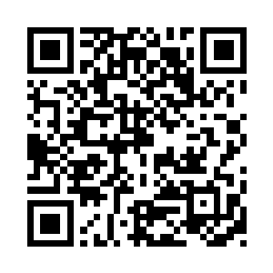 她那完美无暇的五官原本就已经足够动人二维码生成