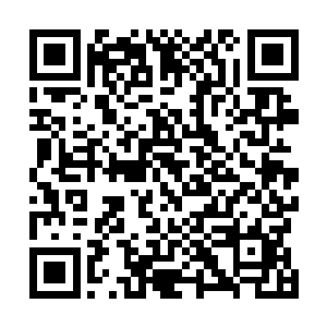 好不容易得了青主雨露施恩的夏侯承宇伺候青主穿戴之时二维码生成