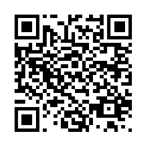 好不容易挑着一个年轻又帅气的小伙二维码生成