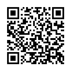 好像刚才和雨果抱怨的人根本就不是她一般二维码生成