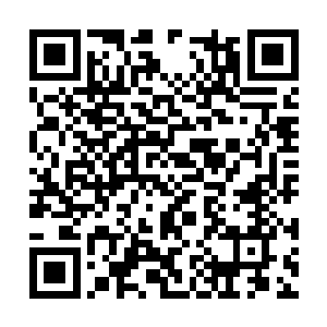 好像狙击手并没有对那些举着水贲救火的队员下手二维码生成