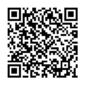 好像那些压在肩上的担子所背负的包袱都没有了二维码生成