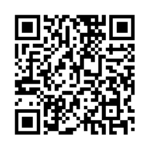 好在身后的丫头及时扶住才没能摔倒二维码生成