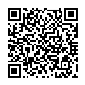 如今他的一身功夫甚至已经不输于他的师父谭峰了二维码生成