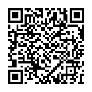 如今却并不喜欢身边的人也陷入这样的气氛当中二维码生成