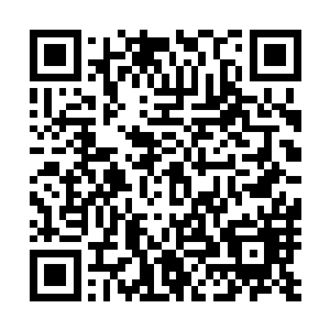 如今在西方出现了一种可以利用电线进行远距离通信的机器二维码生成