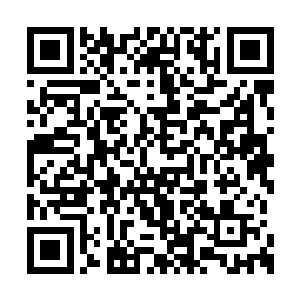 妖主的八臂魔怪每一只手都握着一把锋利的武器二维码生成