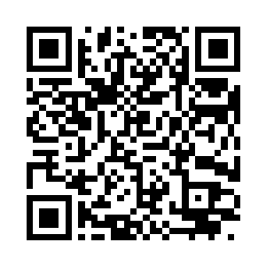 姐瞅着苏瑷手里拿的都是女孩子的衣服二维码生成