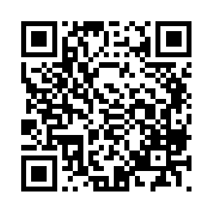 威尔斯手里的一份羊皮纸文件掉落在地面上二维码生成