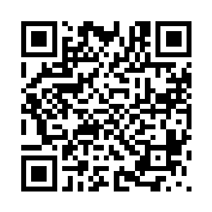 威廉的父亲一边帮王思薇缝合伤口二维码生成