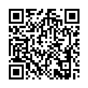 娇俏少女苏优偷偷的看了一眼自己的亲姐姐二维码生成