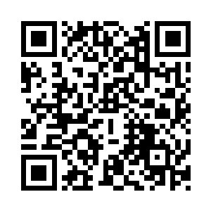 孙子轩和赵菲菲仿佛被人撞破了好事一样二维码生成