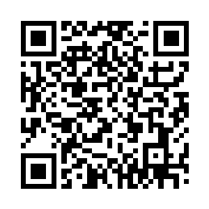 孙子轩的手中还多了十几条绣着花样的手帕二维码生成
