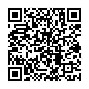 孙爱媛折了几个金元宝之后便觉得自己有些腰酸背疼二维码生成