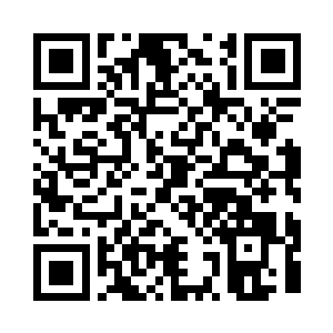 季泽爵回过头来看了一眼身旁的朱翎雨二维码生成