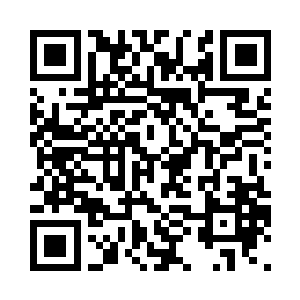 季疏云从自己的袖子中到处一颗丹药二维码生成